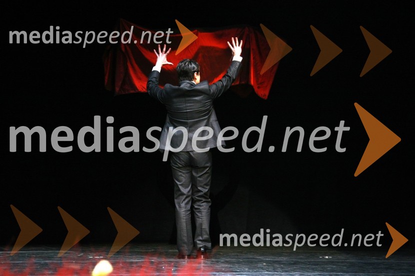 Jure GodlerSlovenka leta 2009 je ... Katarina Kresal