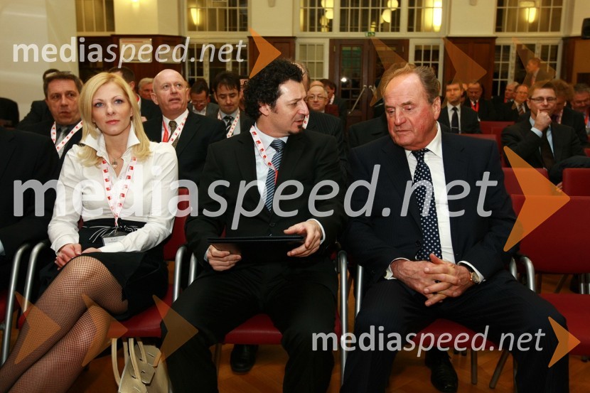 Barbara Repovš, vodja korporativnega komuniciranja skupine Primorje d.d., dr. Patrick Vlačič, minister za promet in Ivan Zidar, predsednik uprave SCTRIMC 2010