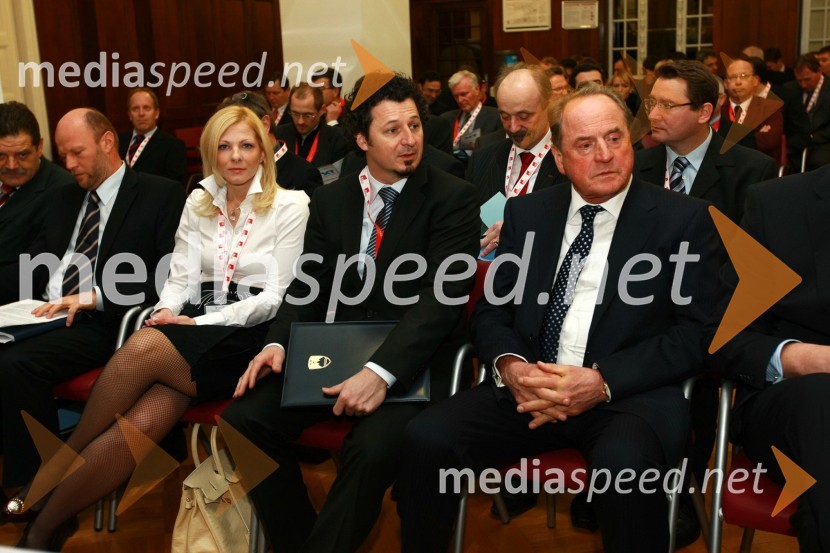 Dr. Patrick Vlačič, minister za promet, Ivan Zidar, predsednik uprave SCT in Barbara Repovš, vodja korporativnega komuniciranja skupine Primorje d.d.RIMC 2010