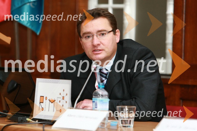 Prof. dr. Tomislav J. Mlinarić, Fakulteta prometnih znanosti Zagreb   
 
RIMC 2010