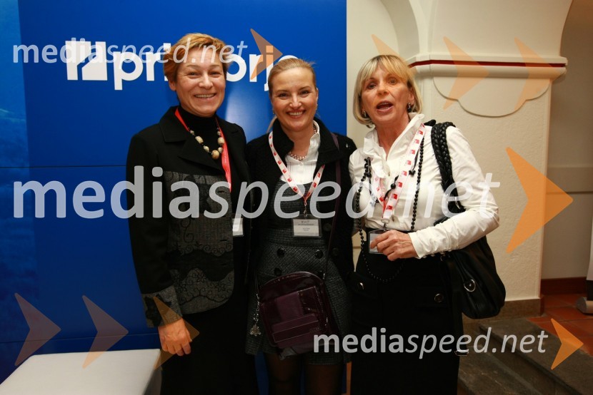 Meta Zajc Pogorelčnik, Stavbar IGM d.o.o., Ingrid Sever, idejni vodja kongresa RIMC 2010 in Ljubica Pogačnik, Slovenske železnice 
 
 
RIMC 2010