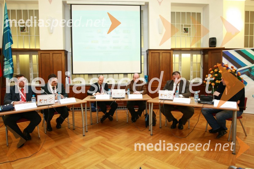 Prof. dr. Tomislav J. Mlinarić, Fakulteta prometnih znanosti Zagreb, dr. Andrej Godec, Direkcija RS za investicije v javno železniško infrastrukturo, Marjan Zaletelj, direktor infrastrukture, Slovenske železnice in Maks Tajnikar, dekan Ekonomske fakultete Univerze v Ljubljani in ...
  
RIMC 2010