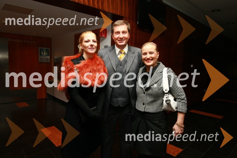 Barbara Repovš, vodja korporativnega komuniciranja skupine Primorje d.d., prof. dr. Drago Sever in Ingrid Sever, idejni vodja kongresa RIMC 2010RIMC 2010