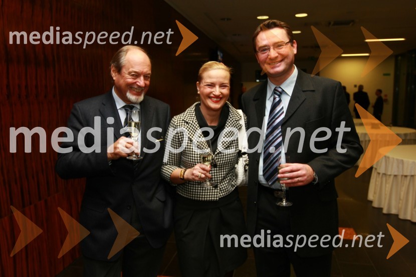 Prof. dr. Klaus Riesberger, TU Graz Avstrija, Ingrid Sever, idejni vodja kongresa RIMC 2010 in prof. dr. Tomislav J. Mlinarić, Fakulteta prometnih znanosti ZagrebRIMC 2010