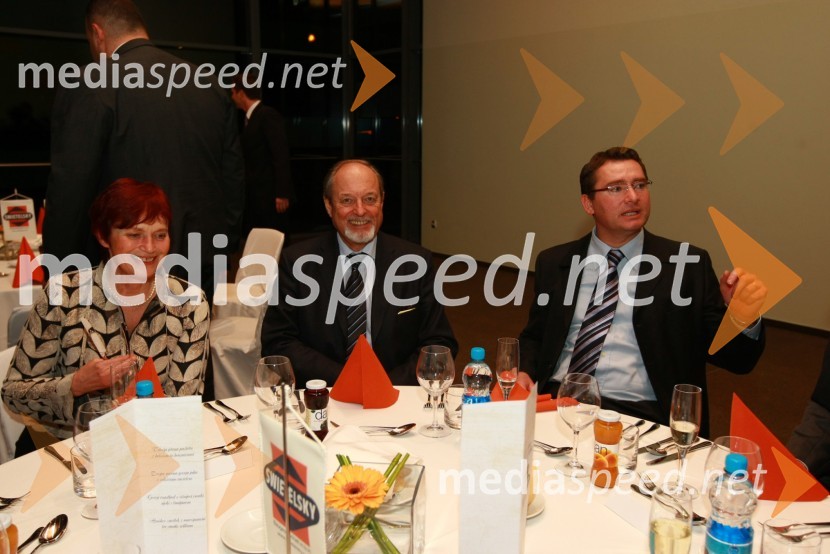 Mirjam Kastelič, Slovenske železnice, prof. dr. Klaus Riesberger, TU Graz Avstrija in prof. dr. Tomislav J. Mlinarić, Fakulteta prometnih znanosti ZagrebRIMC 2010