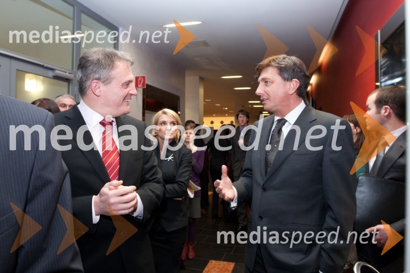 Aleksander Svetelšek, predsednik Združenja Manager in Borut Pahor, predsednik Vlade RSZdruženje Manager, januarsko srečanje in podelitev priznanja za življenjsko delo na področju managementa