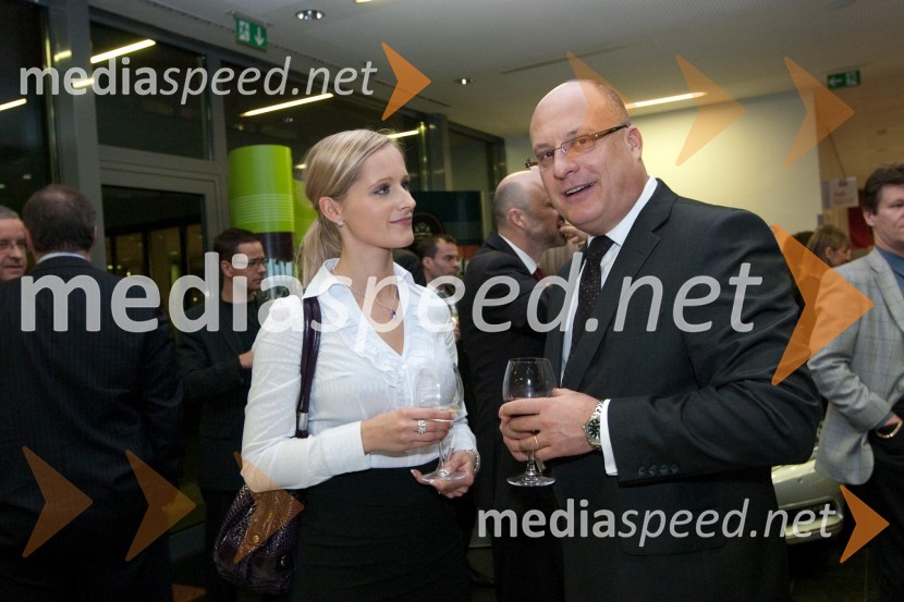 Daniela Bervar, vodja Cotrugli Business School Slovenija in Iztok Klančnik, diretor Avtenta.siZdruženje Manager, januarsko srečanje in podelitev priznanja za življenjsko delo na področju managementa