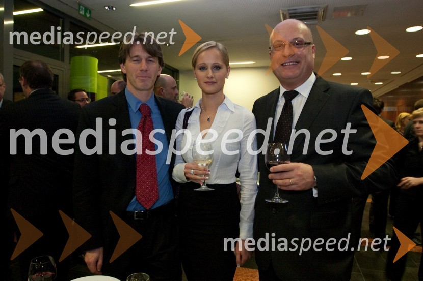 Robert Pistotnik, Sintal, Daniela Bervar, vodja Cotrugli Business School Slovenija in Iztok Klančnik, diretor Avtenta.siZdruženje Manager, januarsko srečanje in podelitev priznanja za življenjsko delo na področju managementa