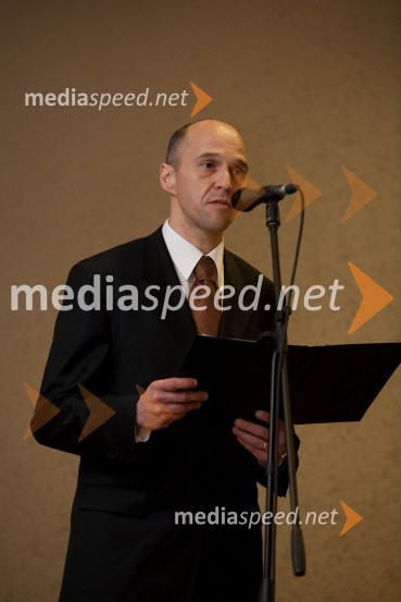 mag. Robert Cugelj, direktor Inštituta RS za rehabilitacijoSlavnostni dogodek URI Soča