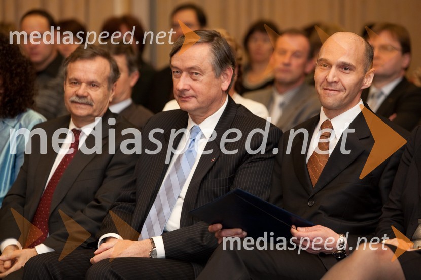 Dr. Radovan Stanislav Pejovnik, rektor univerze v Ljubljani, dr. Danilo Türk, predsednik Republike Slovenije in mag. Robert Cugelj, direktor Inštituta RS za rehabilitacijoSlavnostni dogodek URI Soča