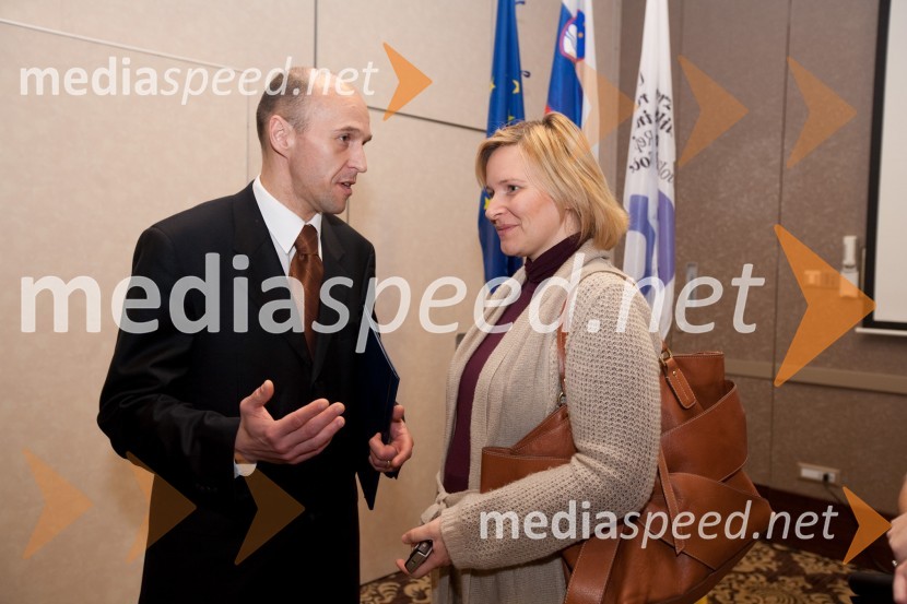 mag. Robert Cugelj, direktor Inštituta RS za rehabilitacijo in Mateja Pelkič Toplak, vodja poslovalnice Spem v LjubljaniSlavnostni dogodek URI Soča