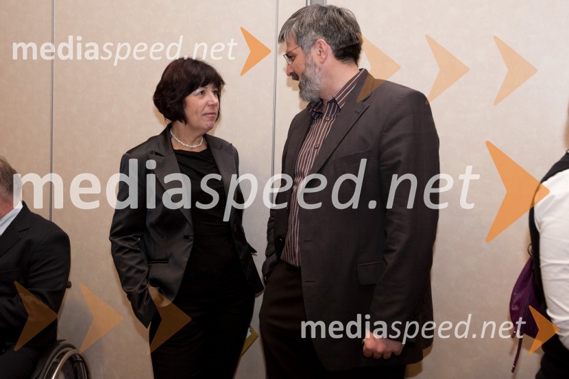 Jasna Tepina, novinarka in Roman JakičSlavnostni dogodek URI Soča