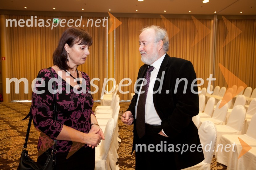 Metka Prešeren Štrukelj in prof. Martin ŠtefančičSlavnostni dogodek URI Soča