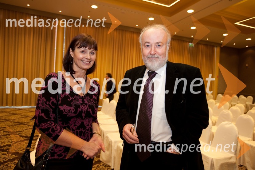 Metka Prešeren Štrukelj in prof. Martin ŠtefančičSlavnostni dogodek URI Soča