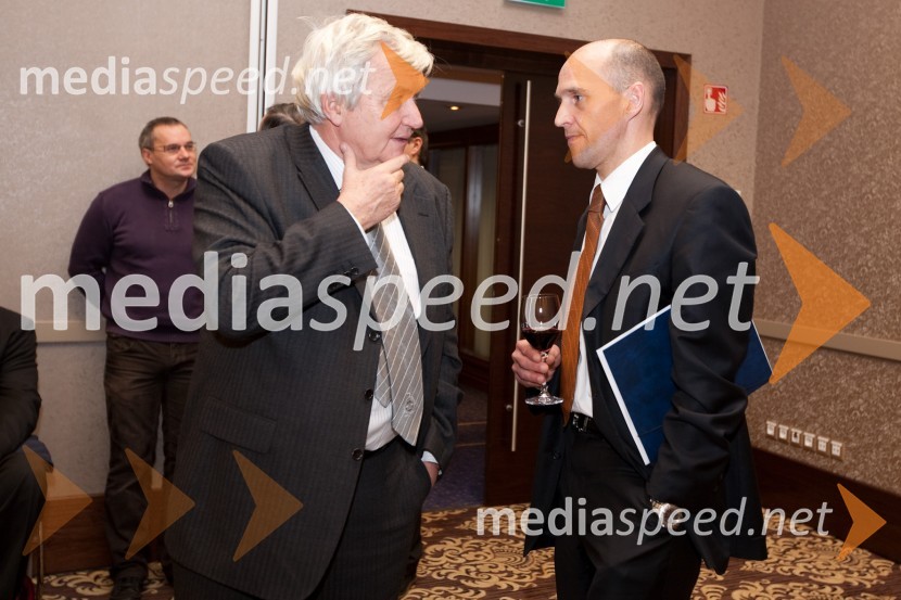 Črt Marinček, predstojnik katedre za fizikalno in rehabilitacijsko medicino in mag. Robert Cugelj, direktor Inštituta RS za rehabilitacijoSlavnostni dogodek URI Soča