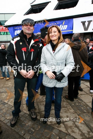 Marko Planinšec, član uprave Zavarovalnice Maribor in Manja Skernišak, članica uprave NKBM46. Zlata lisica, druženje na Snežnem stadionu in VIP šotoru