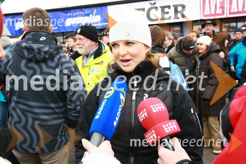 Špela Pretnar, urednica Kluba Polet in nekdanja alpska smučarka46. Zlata lisica, druženje na Snežnem stadionu in VIP šotoru
