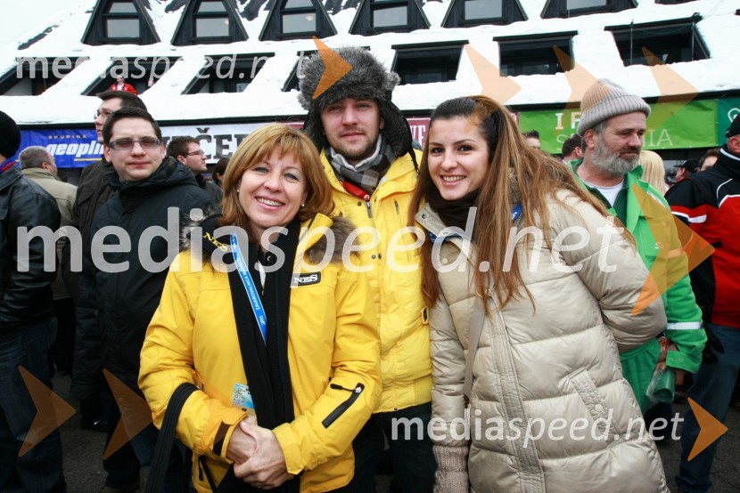 Mima Jaušovec, nekdanja kapetanka slovenske ženske teniške reprezentance, ... in Jasna  	 
	46. Zlata lisica, druženje na Snežnem stadionu in VIP šotoru