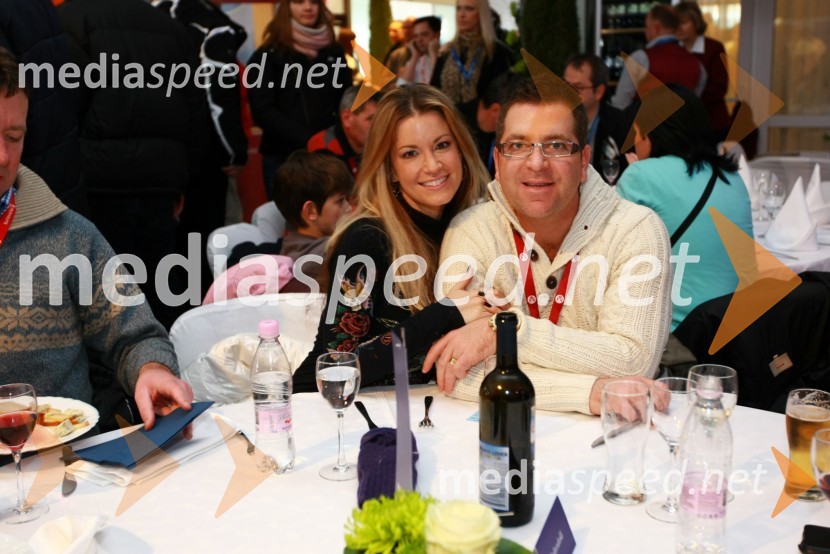 Katja Kori Begovič, manekenka in njen mož Tom Begovič, podjetnik46. Zlata lisica, druženje na Snežnem stadionu in VIP šotoru