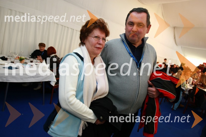 Mag. Drago Pišek, predsednik uprave Poštne Banke Slovenije (PBS) in soproga Zdenka46. Zlata lisica, druženje na Snežnem stadionu in VIP šotoru
