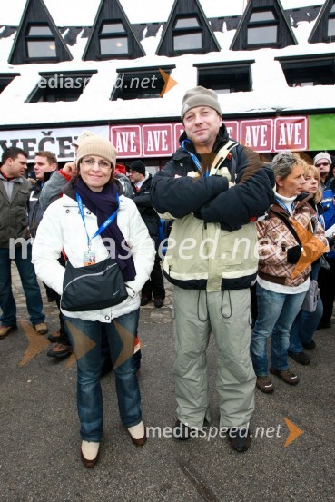 Nataša Kuhar in Stane Kocutar, urednik oddaj na Radiu Maribor46. Zlata lisica, druženje na Snežnem stadionu in VIP šotoru