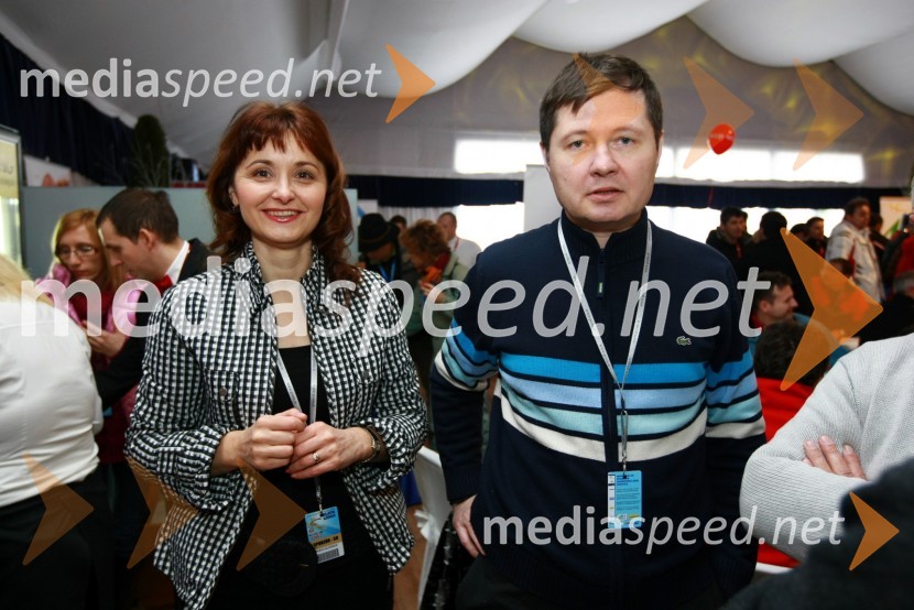 Mag. Igor Marinič, namestnik direktorja Pošte Slovenije in soproga Andreja Zelenič Marinič, direktorica finančno ekonomskega sektorja pri Elektru Maribor46. Zlata lisica, druženje na Snežnem stadionu in VIP šotoru