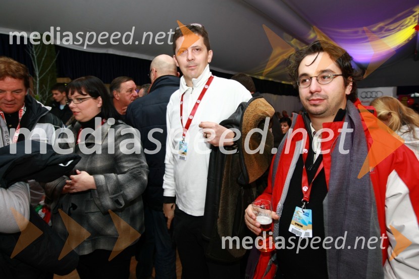 Božidar Novak, partner in svetovalec v komunikacijski skupini SPEM in Tine Kračun, direktor podjetja Intermedius d.o.o.46. Zlata lisica, druženje na Snežnem stadionu in VIP šotoru