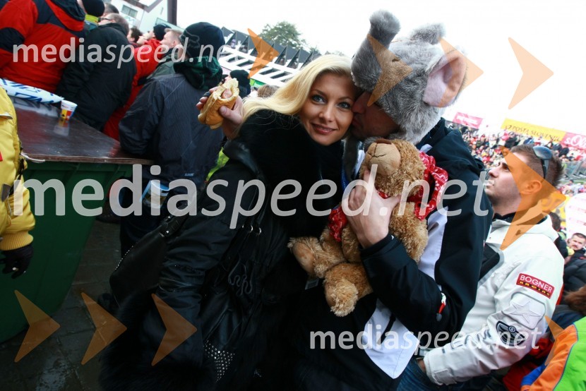 Lucija Gubenšek, TV voditeljica in manekenka ter ...46. Zlata lisica, druženje na Snežnem stadionu in VIP šotoru