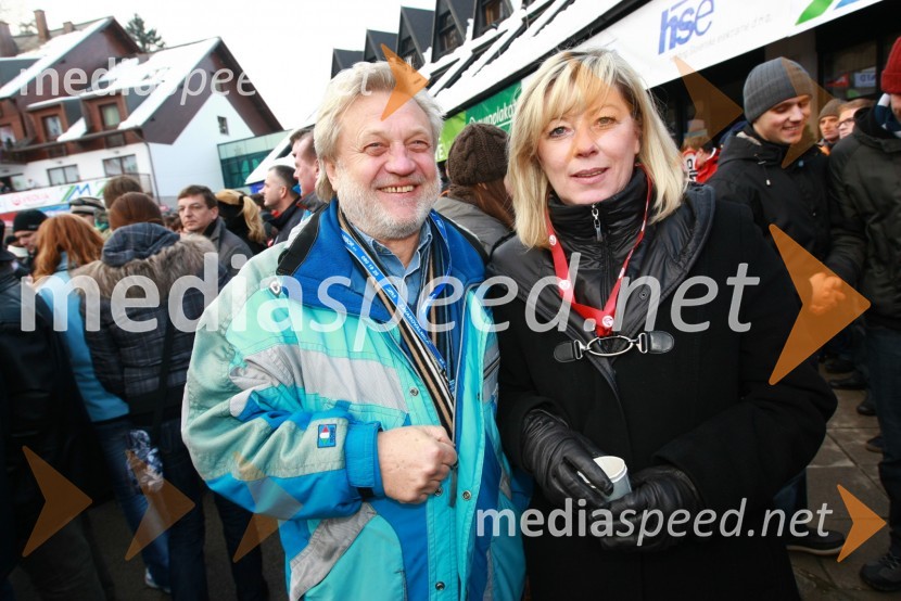 Vlado Krejač, v.d. odgovornega urednika Radia Maribor in Tatjana Mileta, direktorica GIZ-a in mestna svetnica MOM-a46. Zlata lisica, druženje na Snežnem stadionu in VIP šotoru