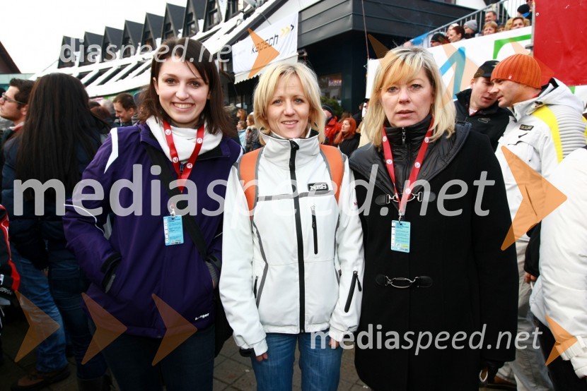 Tatjana Štelcer, odnosi z javnostmi MOM, Duška Jurenec, vodja kabineta župana MOM in Tatjana Mileta, direktorica GIZ-a in mestna svetnica MOM-a46. Zlata lisica, druženje na Snežnem stadionu in VIP šotoru