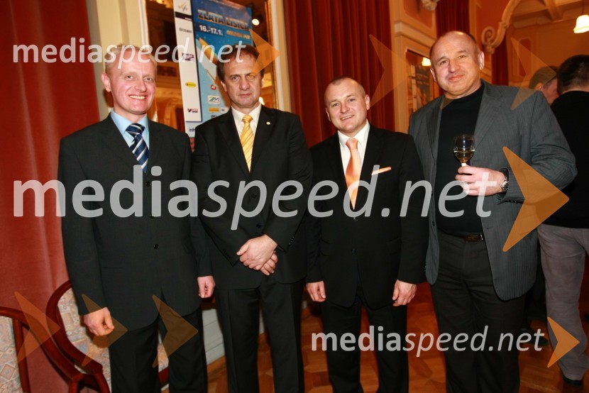 Danilo Burnač, direktor podjetja Mariborski Vodovod, Ivan Simič, predsednik Nogometne zveze Slovenije, Franc Kangler, župan Maribora in Milan Mikl, podžupan Mestne občine Maribor46. Zlata lisica, sprejem župana Maribora v Narodnem domu