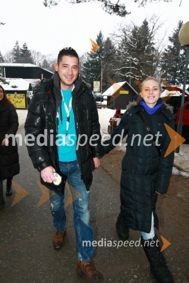 Živa Vadnov, Miss Slovenije 2004, manekenka in TV voditeljica ter njen fant Klemen46. Zlata lisica, druženje na Snežnem stadionu in VIP šotoru