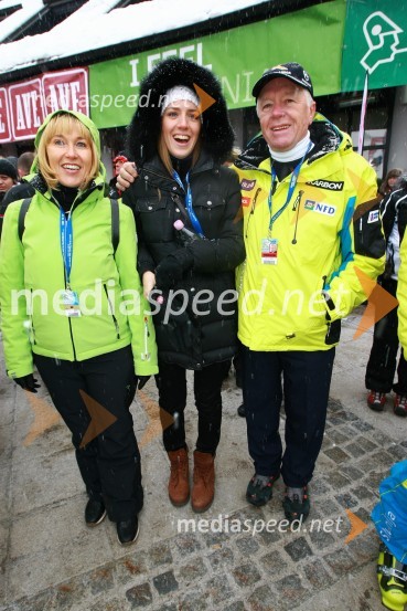 Tone Vogrinec, nekdanji direktor alpskih smučarskih disciplin in direktor smučarskega sklada, njegova soproga Alenka in hči Nike46. Zlata lisica, druženje na Snežnem stadionu in VIP šotoru