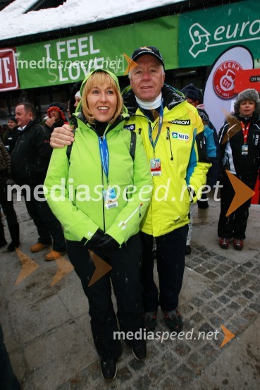 Tone Vogrinec, nekdanji direktor alpskih smučarskih disciplin in direktor smučarskega sklada ter njegova soproga Alenka46. Zlata lisica, druženje na Snežnem stadionu in VIP šotoru