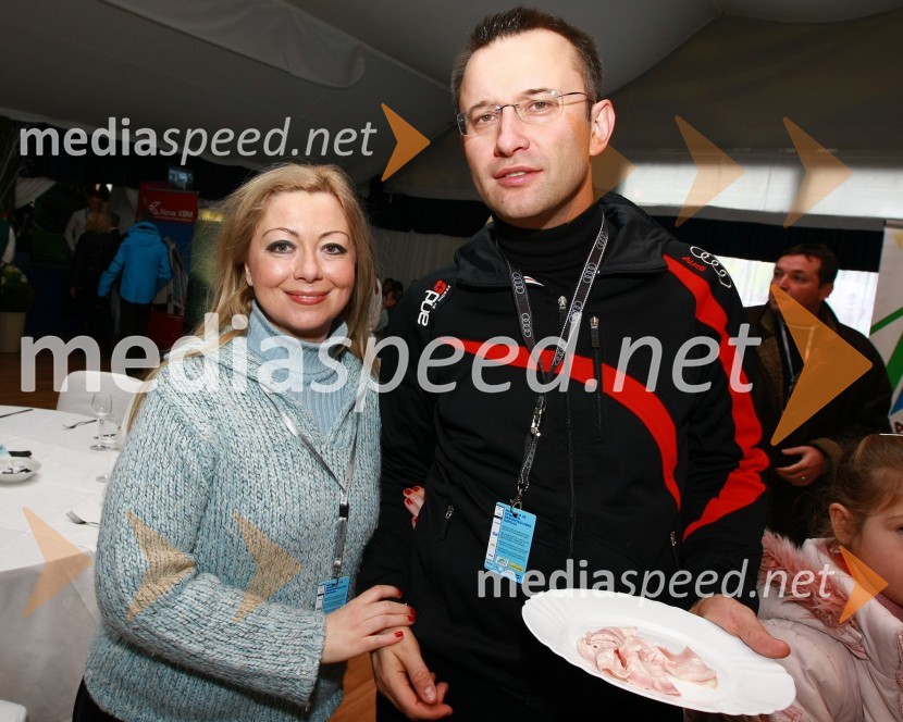 Mag. Nataša Horvat, namestnica direktorja PE Pošte Slovenije Murska Sobota in Darko Horvat, vodja znamke Audi v Sloveniji46. Zlata lisica, druženje na Snežnem stadionu in VIP šotoru