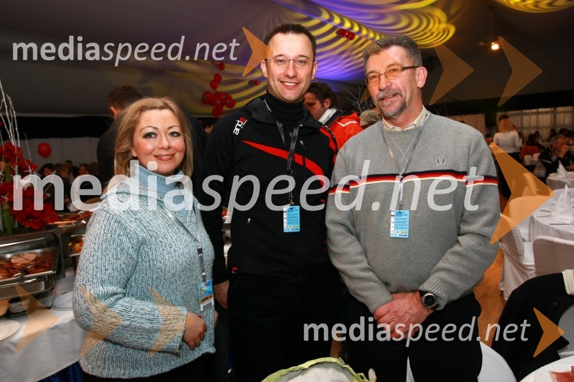 Mag. Nataša Horvat, namestnica direktorja PE Pošte Slovenije Murska Sobota, Darko Horvat, vodja znamke Audi v Sloveniji in dr. Bojan Korošec, direktor Splošna bolnišnica Murska Sobota46. Zlata lisica, druženje na Snežnem stadionu in VIP šotoru