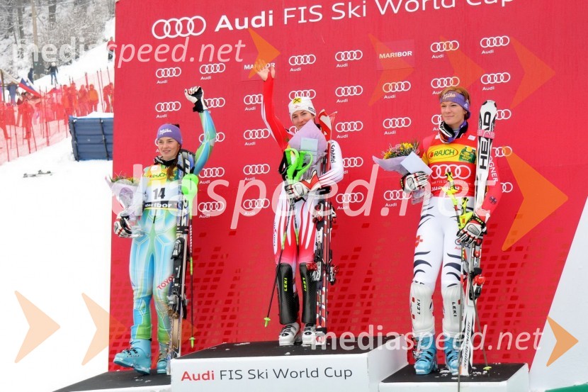 Tina Maze, smučarka (Slovenija), drugouvrščena na slalomu za 46. Zlato lisico, Kathrin Zettel, smučarka (Avstrija) in zmagovalka slaloma za 46. Zlato lisico ter Maria Riesch, smučarka (Nemčija), tretjeuvrščena na slalomu za 46. Zlato lisico46. Zlata lisica, slalom