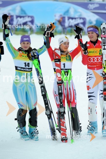 Tina Maze, smučarka (Slovenija), drugouvrščena na slalomu za 46. Zlato lisico, Kathrin Zettel, smučarka (Avstrija) in zmagovalka slaloma za 46. Zlato lisico ter Maria Riesch, smučarka (Nemčija), tretjeuvrščena na slalomu za 46. Zlato lisico46. Zlata lisica, slalom