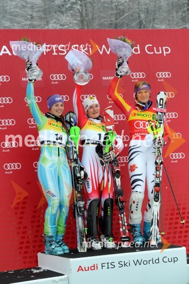 Tina Maze, smučarka (Slovenija), drugouvrščena na slalomu za 46. Zlato lisico, Kathrin Zettel, smučarka (Avstrija) in zmagovalka slaloma za 46. Zlato lisico ter Maria Riesch, smučarka (Nemčija), tretjeuvrščena na slalomu za 46. Zlato lisico46. Zlata lisica, slalom