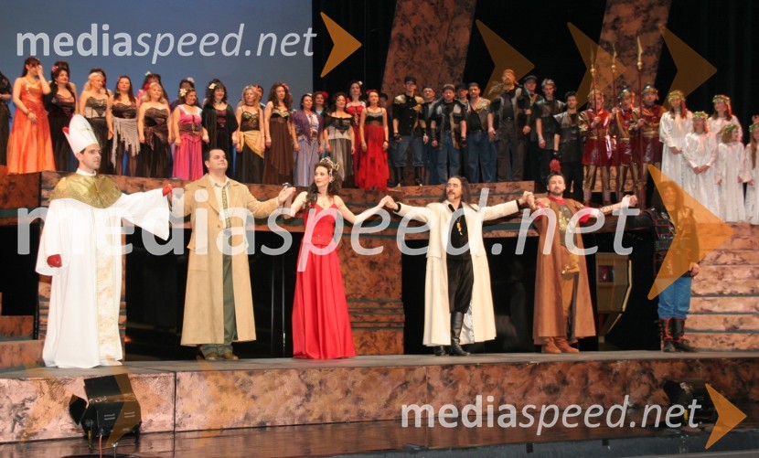 Glavni igralci med poklonomAttila, premiera opere SNG Maribor