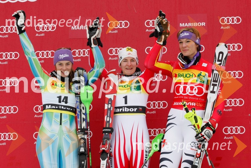 Tina Maze, smučarka (Slovenija), drugouvrščena na slalomu za 46. Zlato lisico, Kathrin Zettel, smučarka (Avstrija) in zmagovalka slaloma za 46. Zlato lisico ter Maria Riesch, smučarka (Nemčija), tretjeuvrščena na slalomu za 46. Zlato lisico46. Zlata lisica, slalom