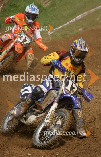 Klemen Gerčar (Slovenija), za njim Gianluca Martini (Italija)MOTOKROS, EP junior do 125 ccm, Brežice