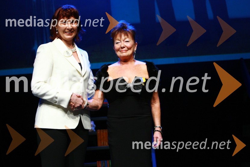 Polonca Kukec, guvernerka slovenskih Lions klubov in Tjaša Andree Prosenc, odvetnica13. Veliki dobrodelni ples Lions kluba Ljubljana ob 20-obletnici lionizma v Sloveniji