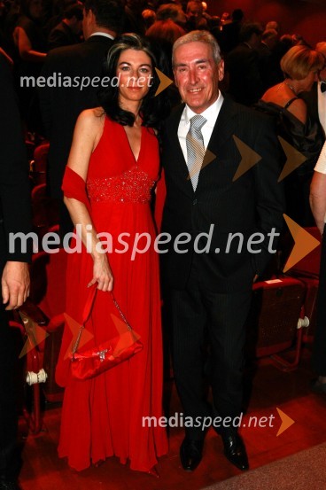 Aleš Čerin, podžupan Ljubljane in spremljevalka Špela Draksler13. Veliki dobrodelni ples Lions kluba Ljubljana ob 20-obletnici lionizma v Sloveniji