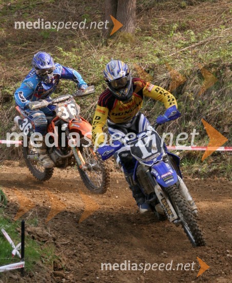 Klemen Gerčar (Slovenija), za njim Massimo Mangini (Italija)MOTOKROS, EP junior do 125 ccm, Brežice