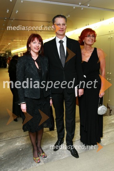 Igor Lukšič, minister za šolstvo in šport ter njegova soproga dr. Marta Macedoni Lukšič, pediatrinja in Darinka Pavlič Kamien, predsednica Lions kluba Ljubljana13. Veliki dobrodelni ples Lions kluba Ljubljana ob 20-obletnici lionizma v Sloveniji