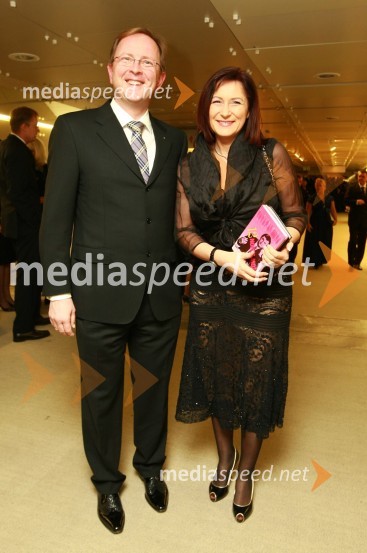 Andrej Malgaj, lastnik in direktor podjetja Avtohiša Malgaj in soproga Blanka Malgaj13. Veliki dobrodelni ples Lions kluba Ljubljana ob 20-obletnici lionizma v Sloveniji