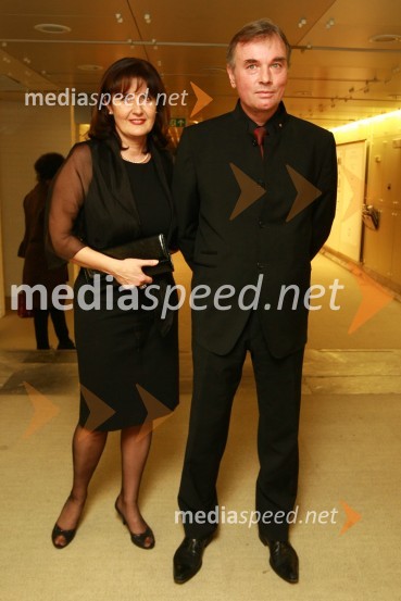 Dr. Igor Bartenjev in spremljevalka Janja Urbaš13. Veliki dobrodelni ples Lions kluba Ljubljana ob 20-obletnici lionizma v Sloveniji