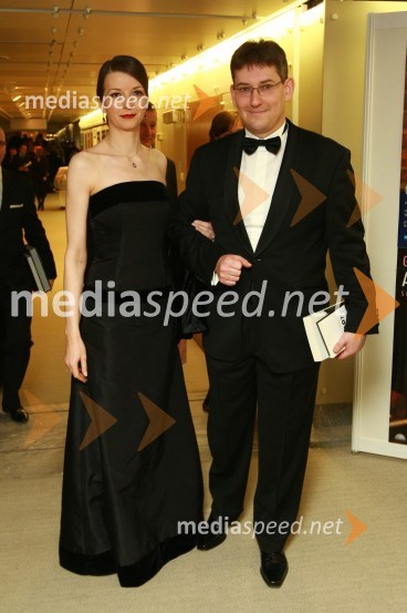 Žiga Debeljak, predsednik uprave družbe Mercator in soproga Metoda13. Veliki dobrodelni ples Lions kluba Ljubljana ob 20-obletnici lionizma v Sloveniji