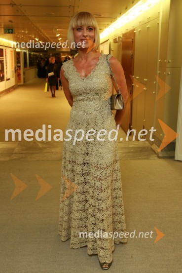 Barbra Jermann, urednica revije Lady  	13. Veliki dobrodelni ples Lions kluba Ljubljana ob 20-obletnici lionizma v Sloveniji